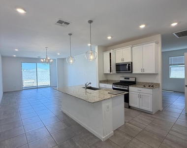 3068 E Lily Jane Way - Photo Thumbnail 3