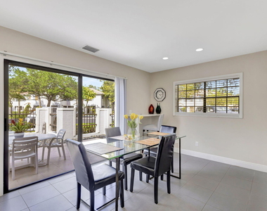 363 Prestwick Circle - Photo Thumbnail 11