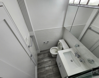 East 35 Street - Photo Thumbnail 3
