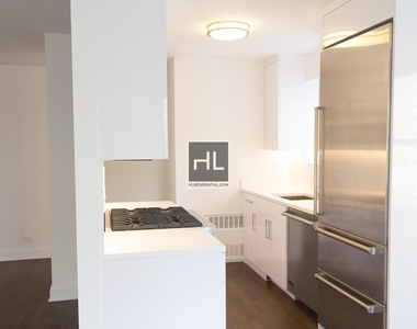 E 16 St - Photo Thumbnail 3