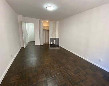 East 56 Street - Photo Thumbnail 1