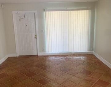 223 Se 14th Place - Photo Thumbnail 28