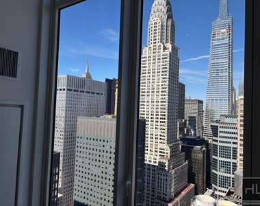 East 44th Street - Photo Thumbnail 3