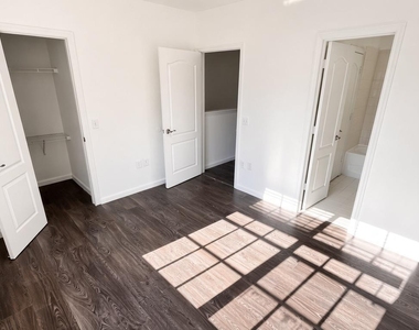 106 Belmont Place - Photo Thumbnail 5