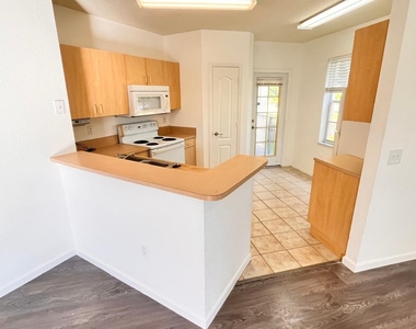 106 Belmont Place - Photo Thumbnail 10