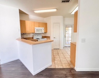 106 Belmont Place - Photo Thumbnail 9