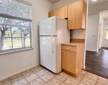 106 Belmont Place - Photo Thumbnail 13