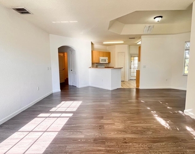 106 Belmont Place - Photo Thumbnail 3