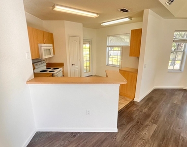 106 Belmont Place - Photo Thumbnail 8