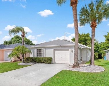 110 Sunset Boulevard - Photo Thumbnail 2