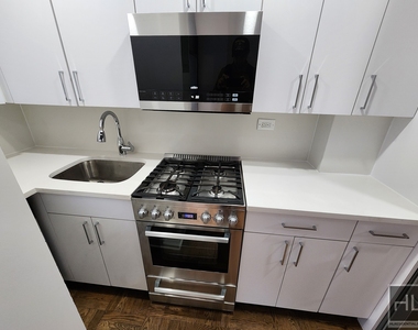 East 35 Street - Photo Thumbnail 1