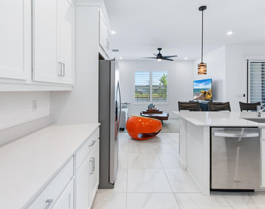 14131 Sw Thorens Drive - Photo Thumbnail 5