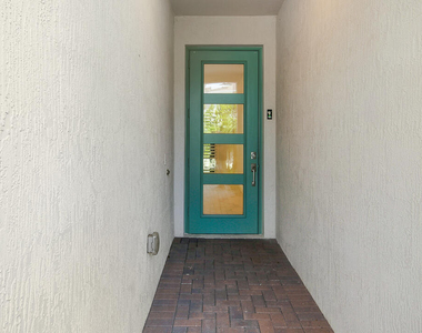14131 Sw Thorens Drive - Photo Thumbnail 2