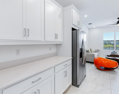 14131 Sw Thorens Drive - Photo Thumbnail 6