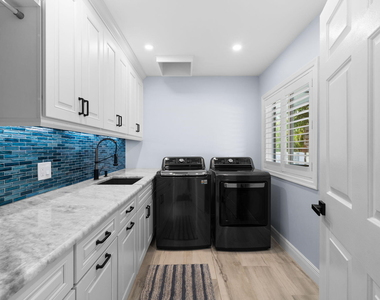 5100 Ne 30th Terrace - Photo Thumbnail 24