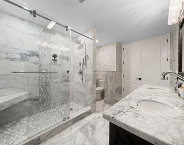 5100 Ne 30th Terrace - Photo Thumbnail 17