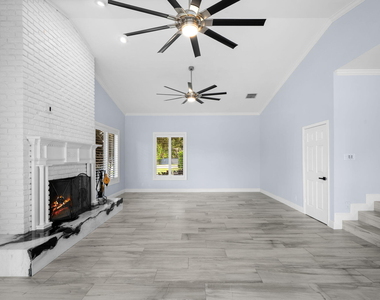 5100 Ne 30th Terrace - Photo Thumbnail 10