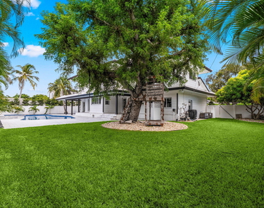 5100 Ne 30th Terrace - Photo Thumbnail 28