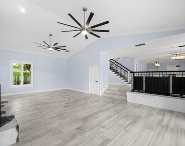 5100 Ne 30th Terrace - Photo Thumbnail 5