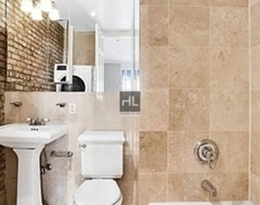 Avenue B - Photo Thumbnail 4
