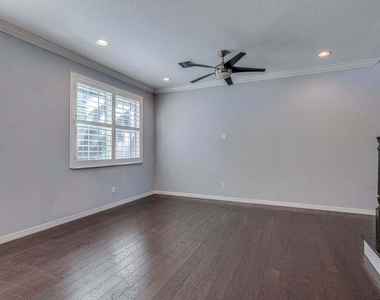 4628 Mediterranean Circle - Photo Thumbnail 5