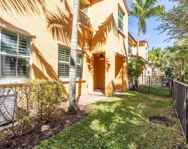 4628 Mediterranean Circle - Photo Thumbnail 18