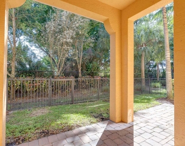 4628 Mediterranean Circle - Photo Thumbnail 17
