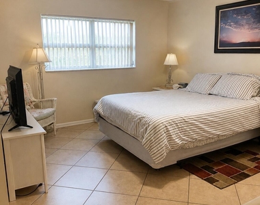230 Ne 26th Avenue - Photo Thumbnail 21