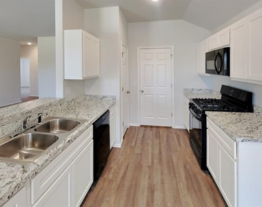 10005 Wessex Drive - Photo Thumbnail 3