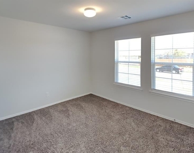 10005 Wessex Drive - Photo Thumbnail 9