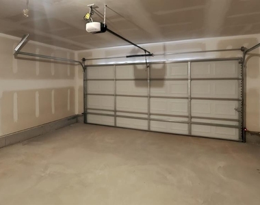 10005 Wessex Drive - Photo Thumbnail 13