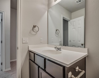 1009 S Colt Lane - Photo Thumbnail 38