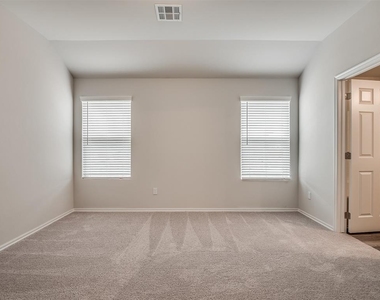 1009 S Colt Lane - Photo Thumbnail 28