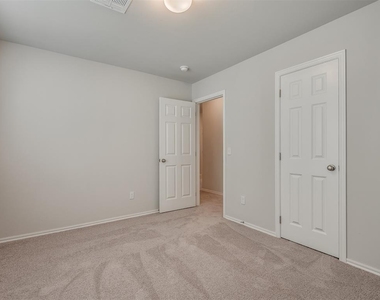 1009 S Colt Lane - Photo Thumbnail 40