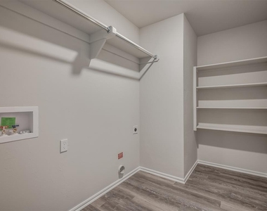 1009 S Colt Lane - Photo Thumbnail 41