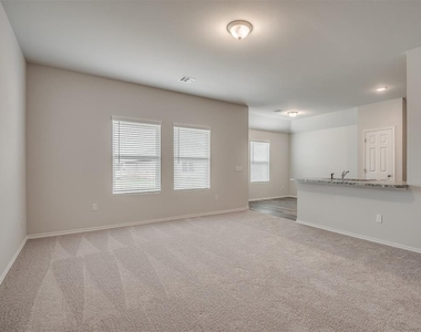 1009 S Colt Lane - Photo Thumbnail 5