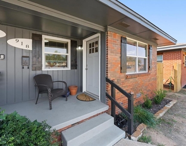 920 E Wayne Street - Photo Thumbnail 1