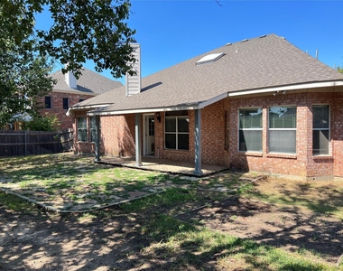 429 N Waterford Oaks Drive - Photo Thumbnail 1