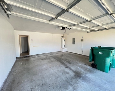 429 N Waterford Oaks Drive - Photo Thumbnail 12