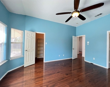 429 N Waterford Oaks Drive - Photo Thumbnail 21