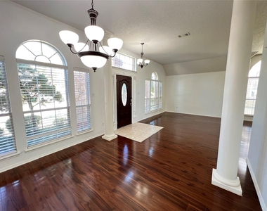 429 N Waterford Oaks Drive - Photo Thumbnail 6