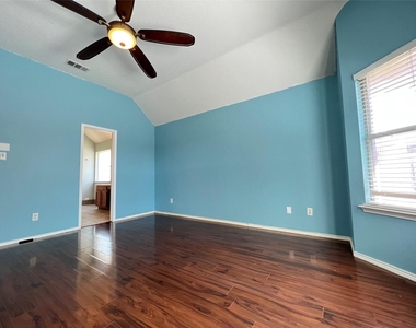 429 N Waterford Oaks Drive - Photo Thumbnail 23