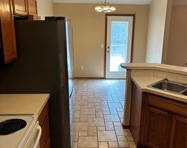 8204 Prairie Ridge Road - Photo Thumbnail 9