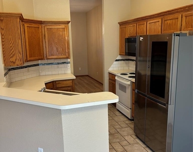 8204 Prairie Ridge Road - Photo Thumbnail 11