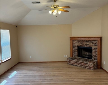 8204 Prairie Ridge Road - Photo Thumbnail 5