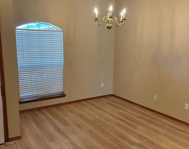 8204 Prairie Ridge Road - Photo Thumbnail 2