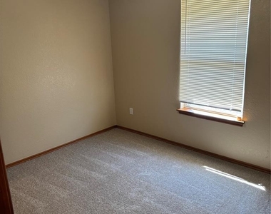 8204 Prairie Ridge Road - Photo Thumbnail 13