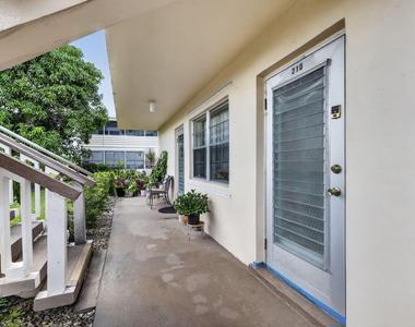 210 Canterbury J - Photo Thumbnail 23
