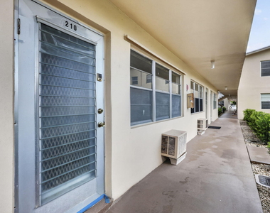 210 Canterbury J - Photo Thumbnail 22