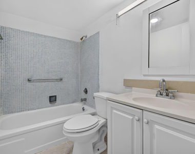 210 Canterbury J - Photo Thumbnail 7